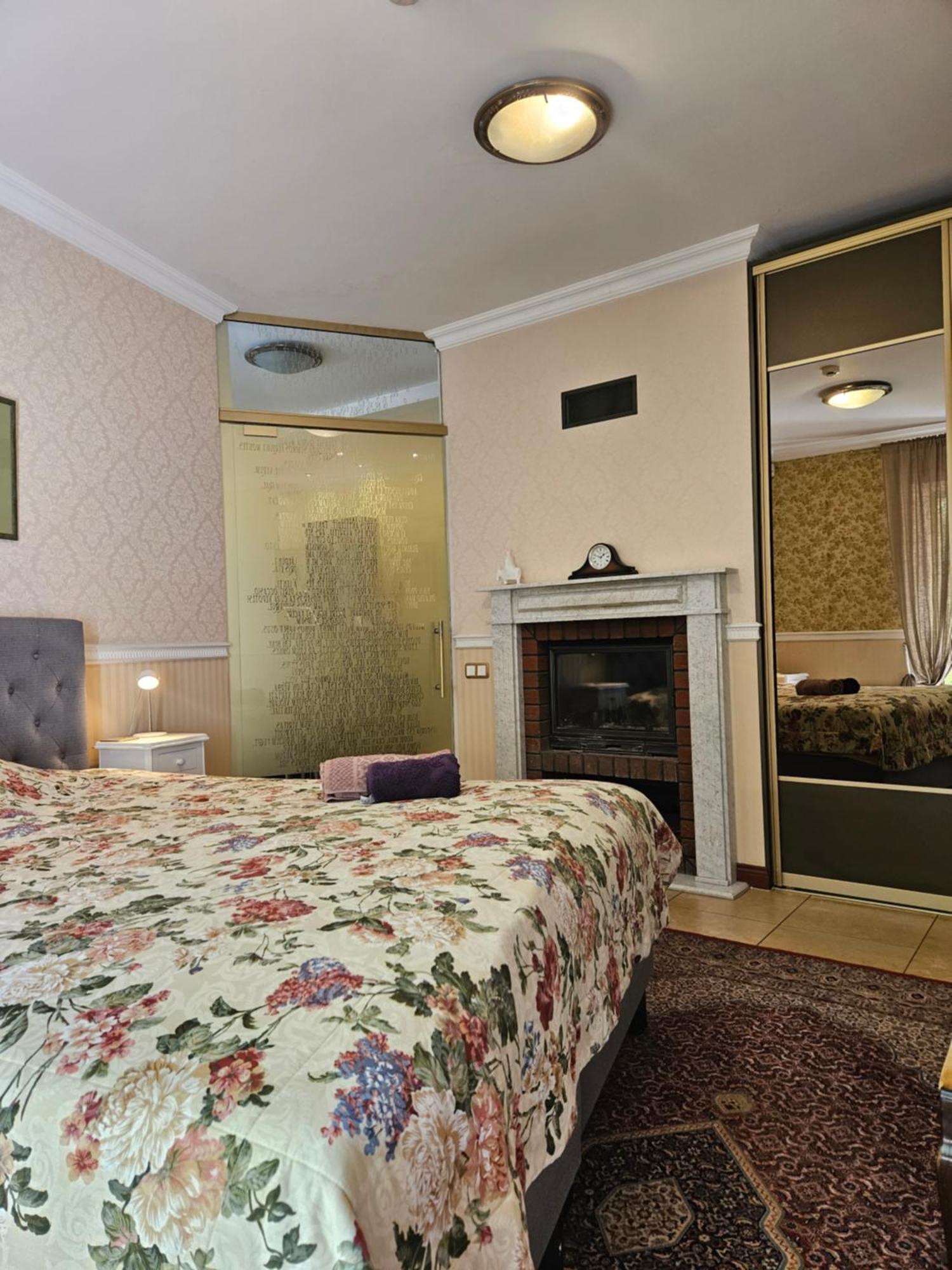 Barrister'S Apartments With Fireplace Šiauliai Exterior foto