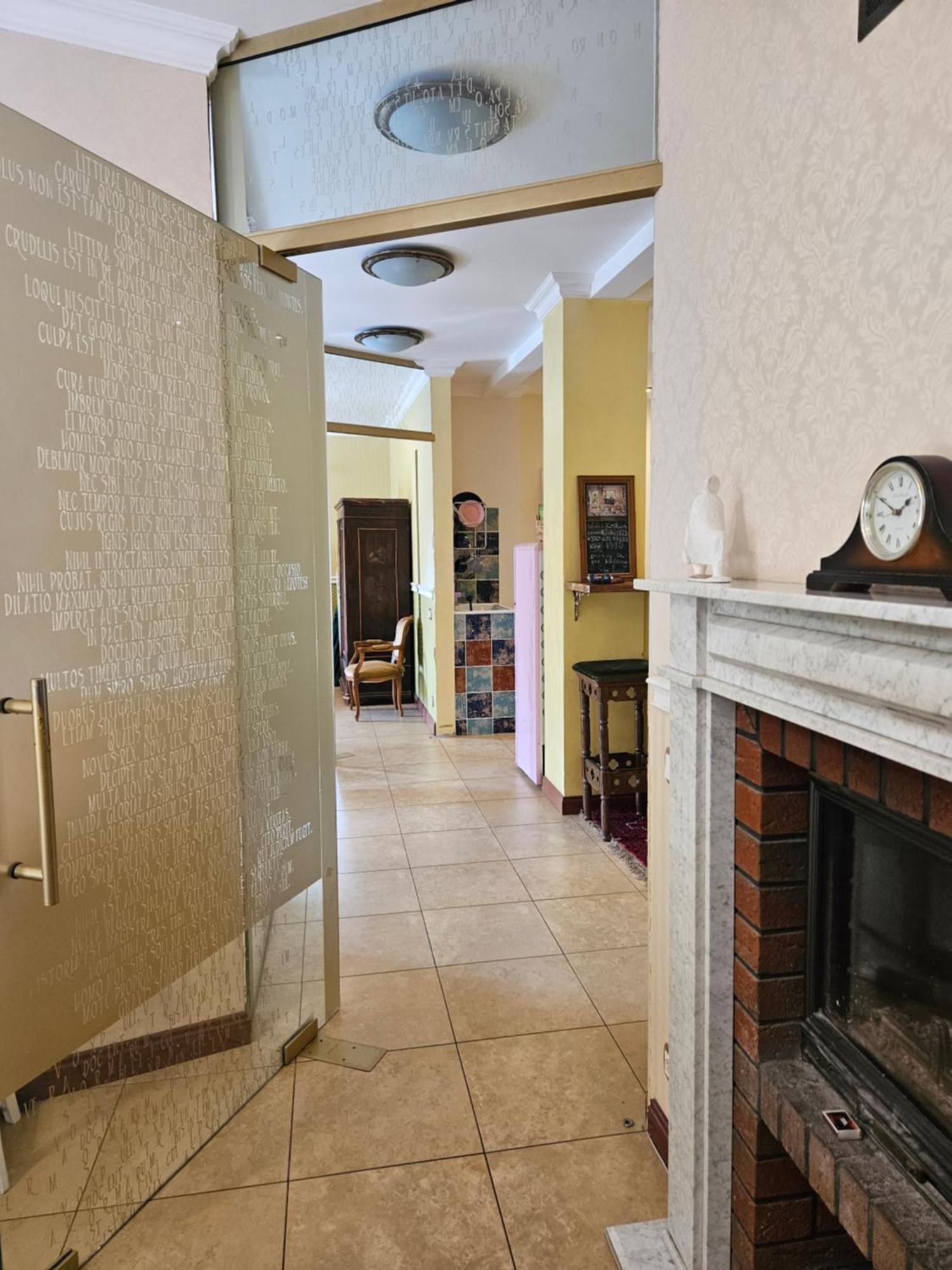 Barrister'S Apartments With Fireplace Šiauliai Exterior foto